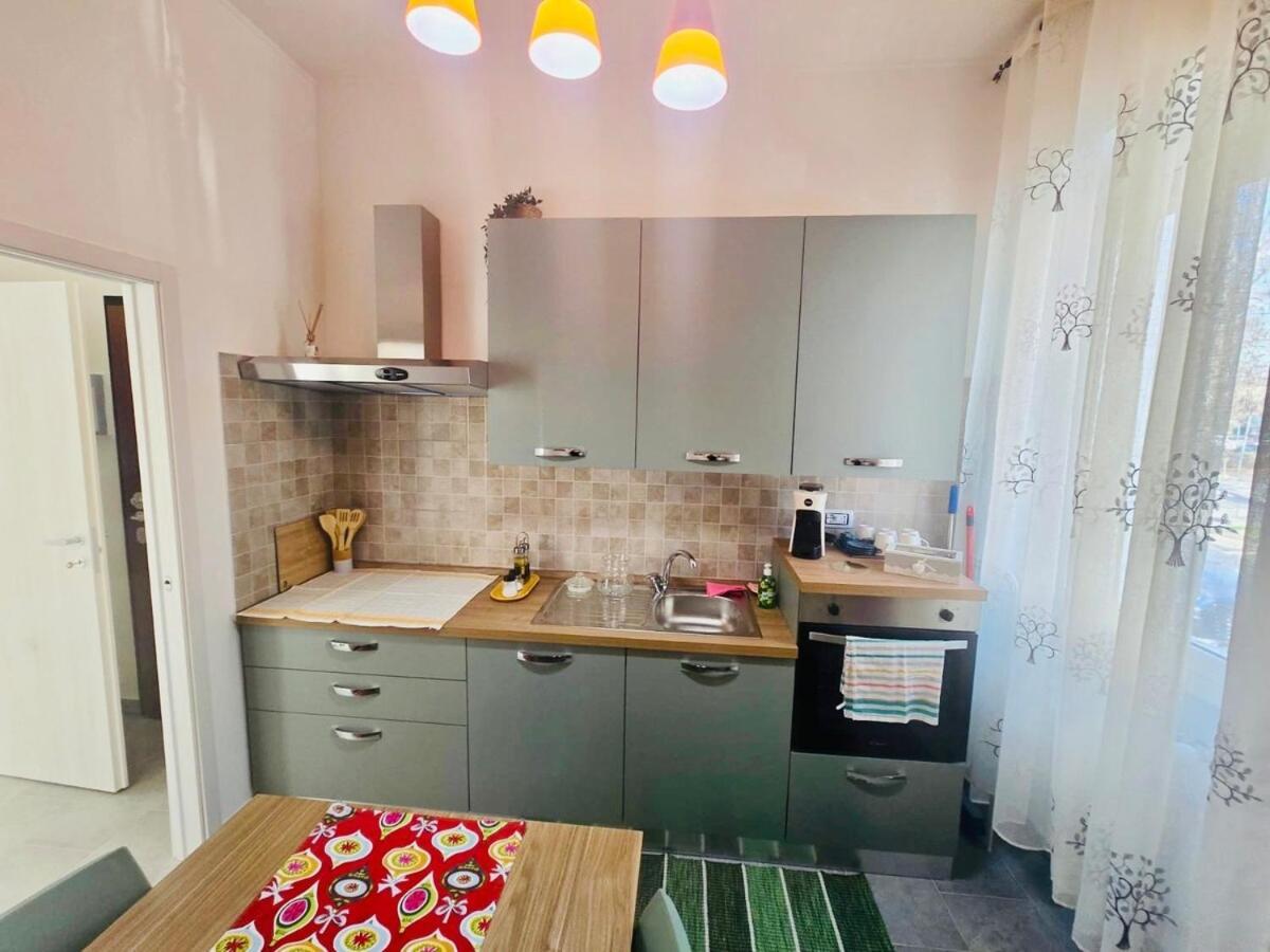 Tolstoi 83 Apartment Milánó Kültér fotó