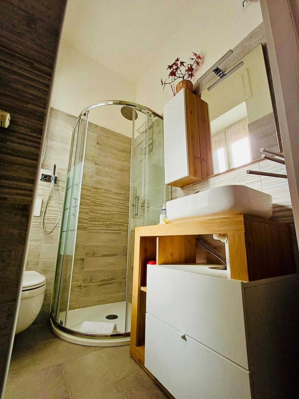 Tolstoi 83 Apartment Milánó Kültér fotó