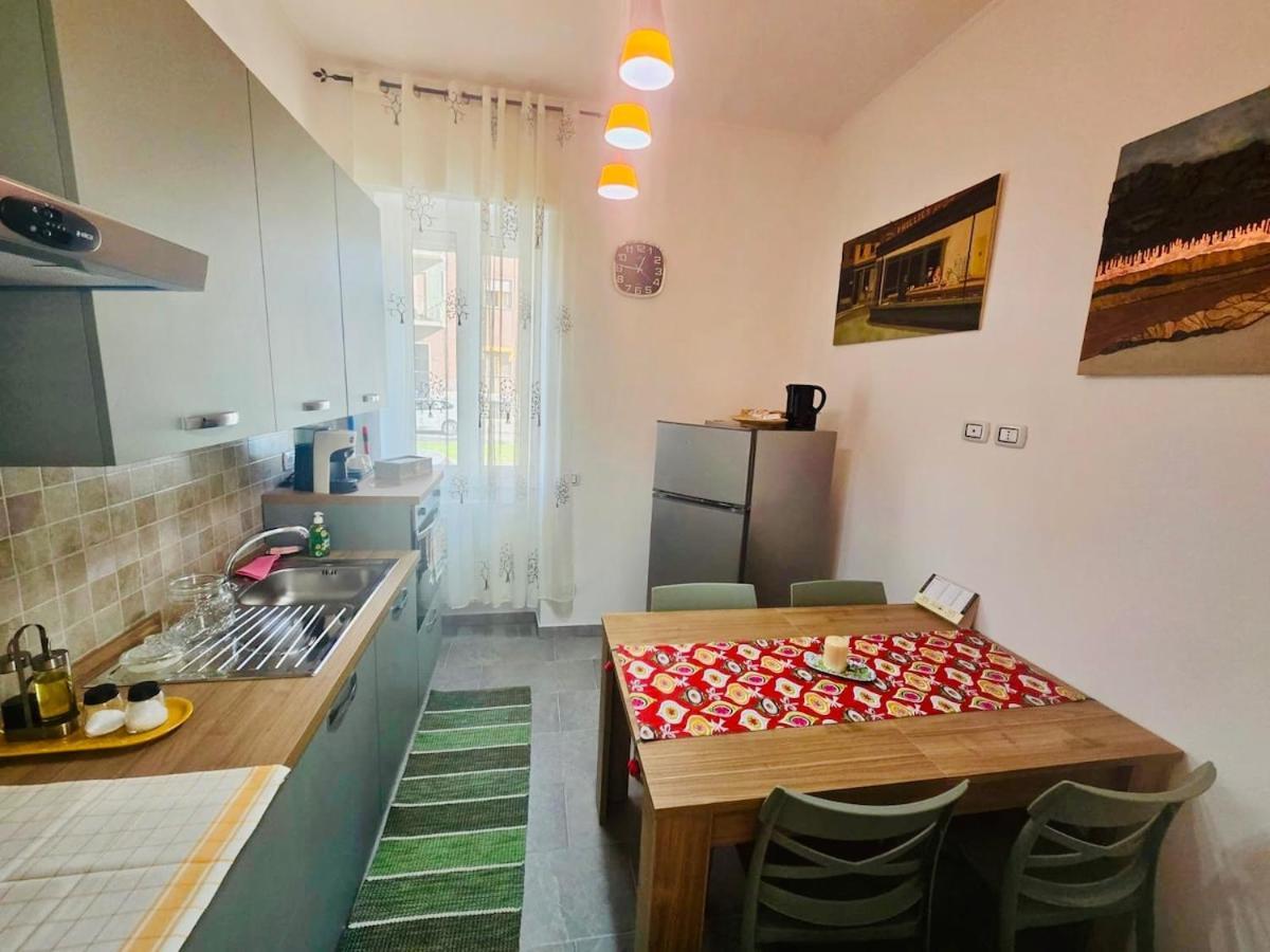 Tolstoi 83 Apartment Milánó Kültér fotó
